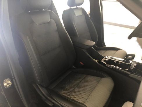 Used 2024 Chevrolet Trax LT w/ Driver Confidence Package image 11