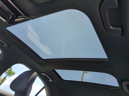 Used 2025 Mercedes-Benz C 300 Sedan image 19