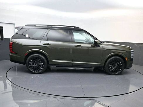 New 2026 Hyundai Palisade Calligraphy FWD image 2