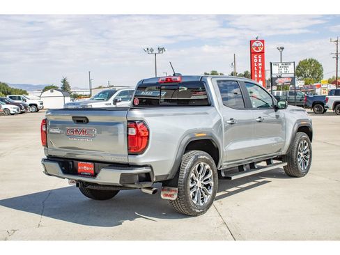 Used 2024 GMC Canyon Denali AWD/4WD image 8