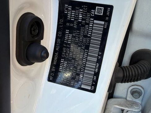 Used 2018 Honda Civic EX-L image 11