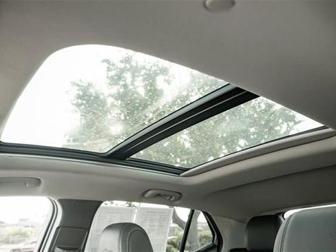 Used 2025 Buick Encore GX Avenir w/ Avenir Technology Package image 22