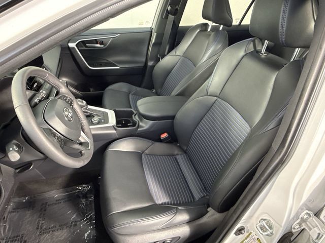 Used 2025 Toyota RAV4 XSE w/ Advanced Technology Package AWD/4WD image 20