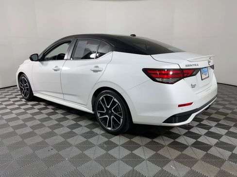 Used 2025 Nissan Sentra SR w/ SR Premium Package image 2