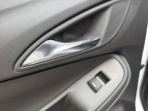 Used 2024 Buick Encore GX Preferred FWD image 22