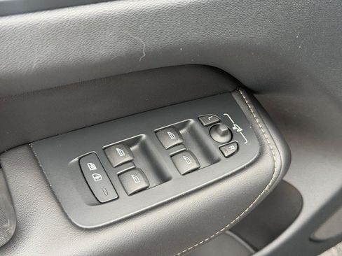 Certified 2023 Volvo XC60 T8 Ultimate AWD/4WD image 16
