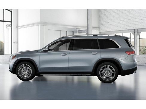 New 2026 Mercedes-Benz GLS 450 4MATIC image 33