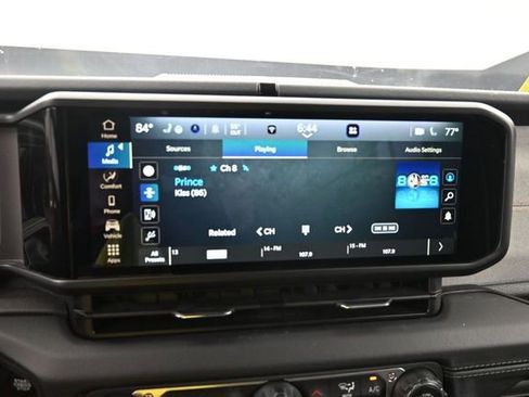 Used 2025 Jeep Wrangler Unlimited Sahara AWD/4WD image 23