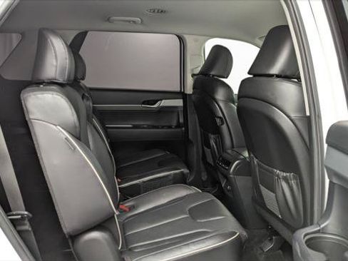 Used 2024 Hyundai Palisade SEL FWD image 18