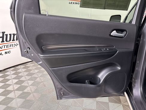 Used 2023 Dodge Durango SXT w/ Quick Order Package 2BK image 21