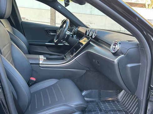 Used 2025 Mercedes-Benz C 300 4MATIC Sedan image 37