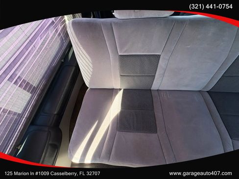 Used 2003 Ford E-150 and Econoline 150 Commercial Van 3D image 48