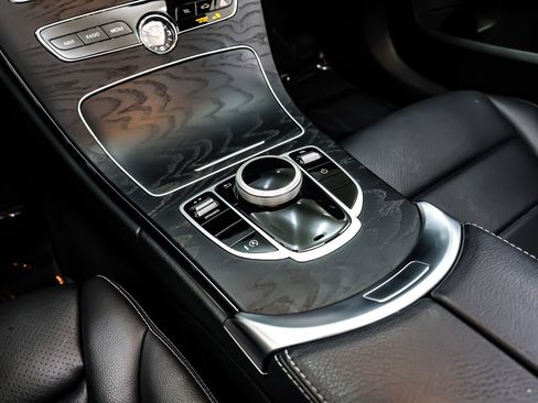 Used 2021 Mercedes-Benz C 300 Sedan image 6