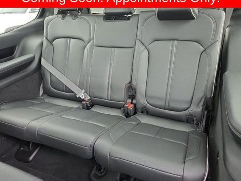 Used 2022 Jeep Grand Wagoneer Series II AWD/4WD image 6