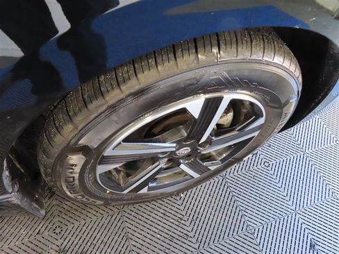 Used 2024 Nissan Sentra SV image 9