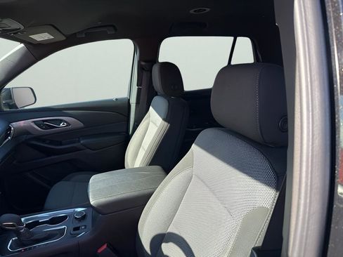 Used 2023 Chevrolet Traverse LT image 27