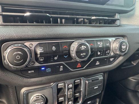 Used 2025 Jeep Wrangler Unlimited Sport S 4xe image 26