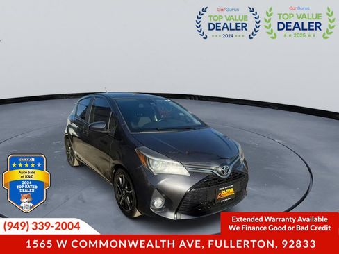 Used 2017 Toyota Yaris SE w/ Carpet Mat Package FWD image 1