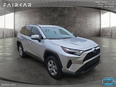 Used 2024 Toyota RAV4 XLE w/ Convenience Package image 3