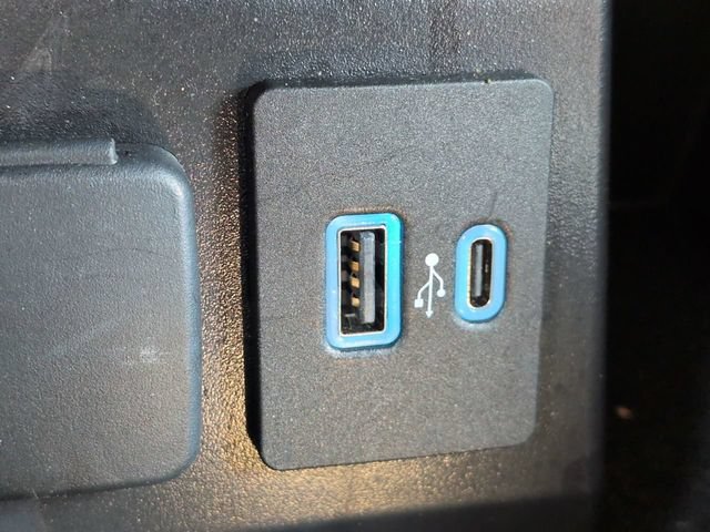 Used 2023 Ford Explorer XLT w/ Equipment Group 202A RWD image 22