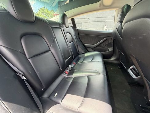 Used 2018 Tesla Model 3 Long Range AWD/4WD image 27