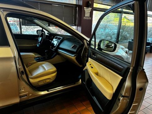 Used 2018 Subaru Outback 2.5i Limited AWD/4WD image 18