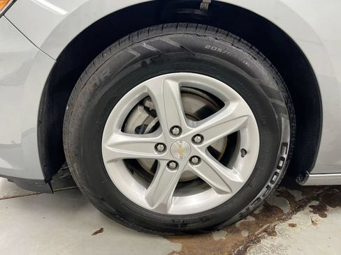 Used 2025 Chevrolet Malibu LS FWD image 25