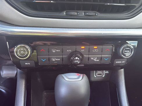 Used 2024 Jeep Compass Limited AWD/4WD image 13