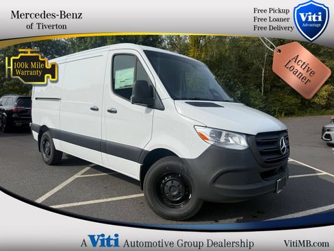 Used 2025 Mercedes-Benz Sprinter 2500 image 1