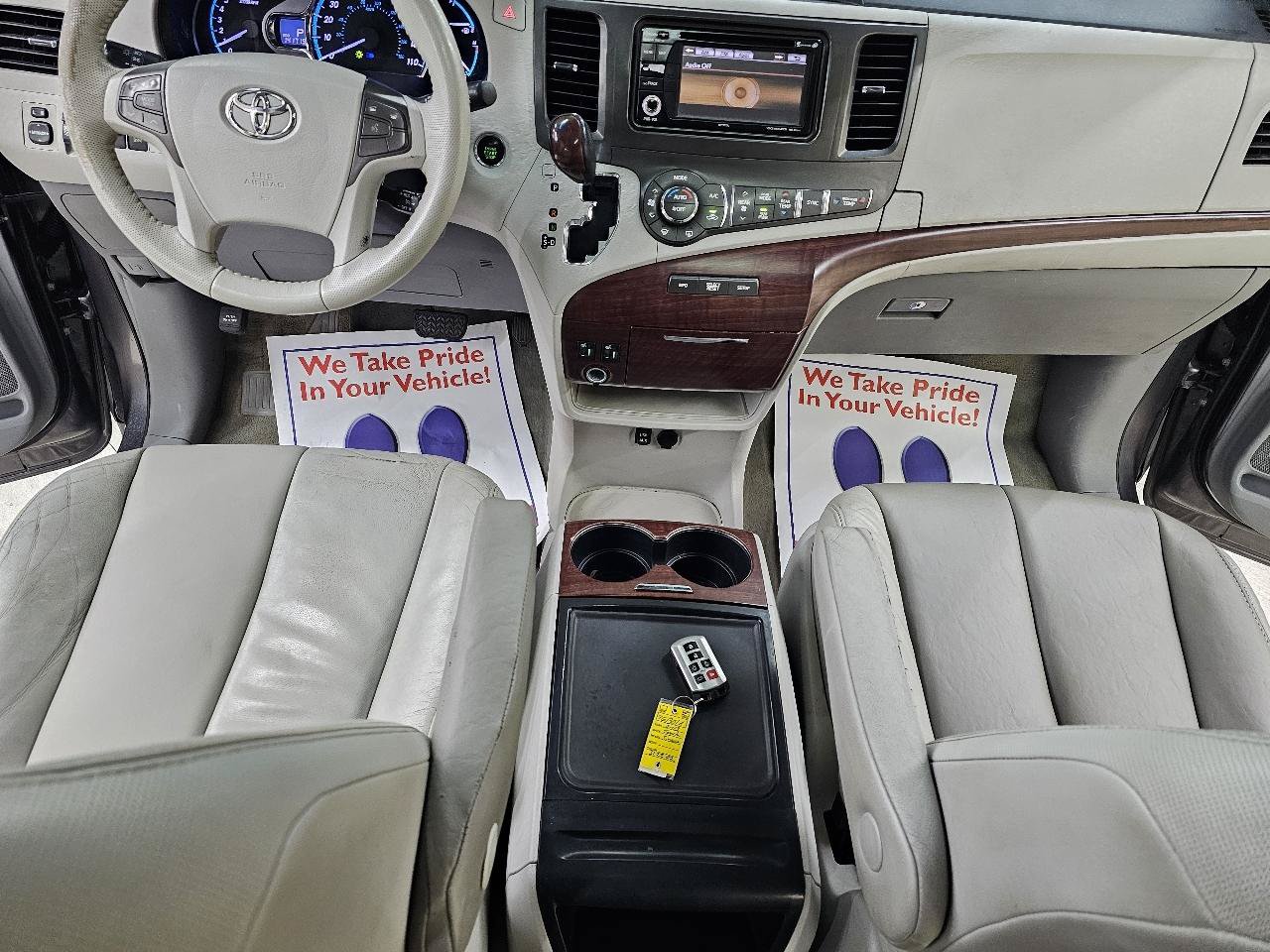 Used 2013 Toyota Sienna XLE FWD image 31