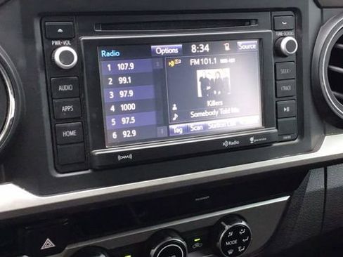 Used 2016 Toyota Tacoma SR5 image 24