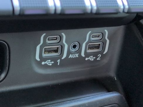Used 2020 RAM 1500 Big Horn AWD/4WD image 22