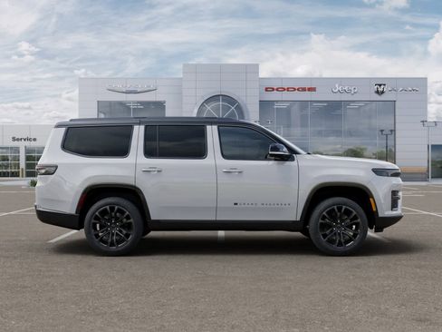 New 2026 Jeep Grand Wagoneer Summit image 21