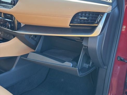 Used 2021 Nissan Rogue Platinum image 31