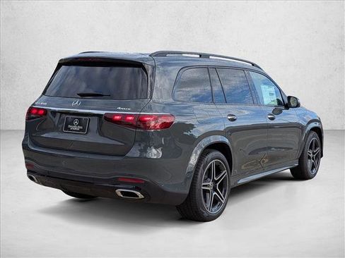 New 2026 Mercedes-Benz GLS 450 4MATIC image 2