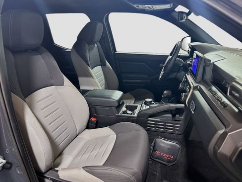 Used 2024 Toyota Tacoma TRD Sport image 23