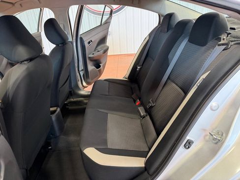 Used 2021 Nissan Versa SV image 16