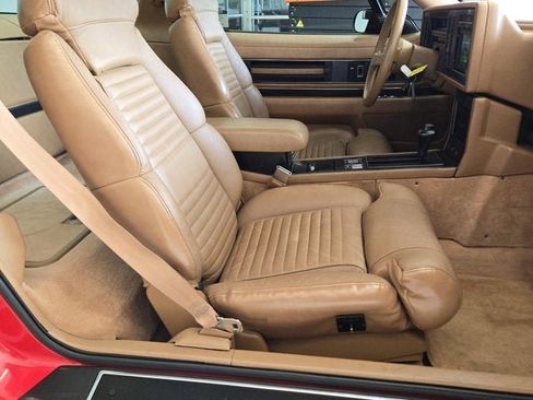 Used 1989 Buick Reatta Coupe FWD image 4