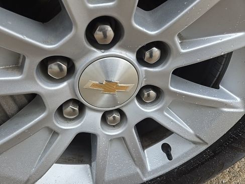 Used 2025 Chevrolet Silverado 1500 LT image 37