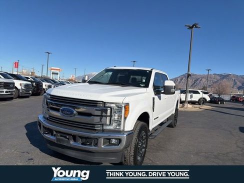 Used 2017 Ford F350 Lariat AWD/4WD image 3