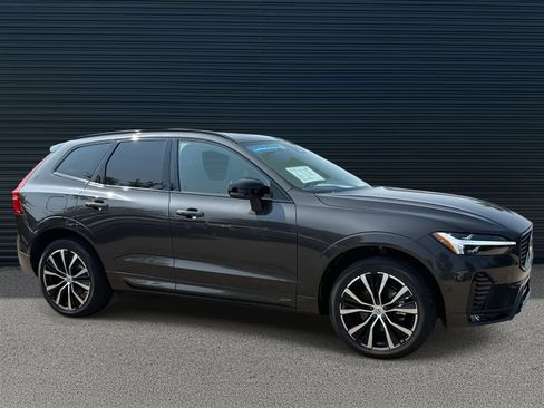 Certified 2025 Volvo XC60 B5 Plus w/ Climate Package image 3