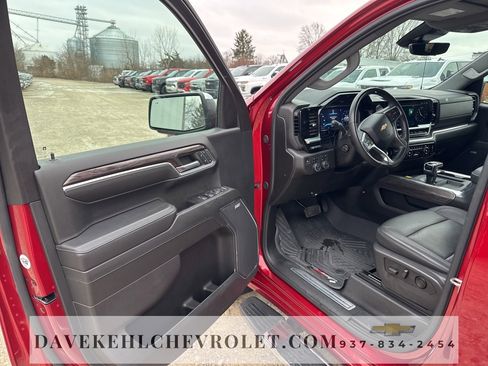 Used 2024 Chevrolet Silverado 1500 LTZ w/ LTZ Premium Package image 16