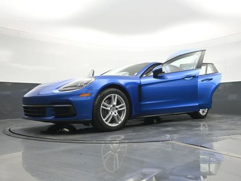 Certified 2017 Porsche Panamera 4 AWD/4WD image 30