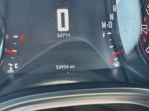 Used 2018 Dodge Challenger R/T w/ Driver Convenience Group RWD image 8