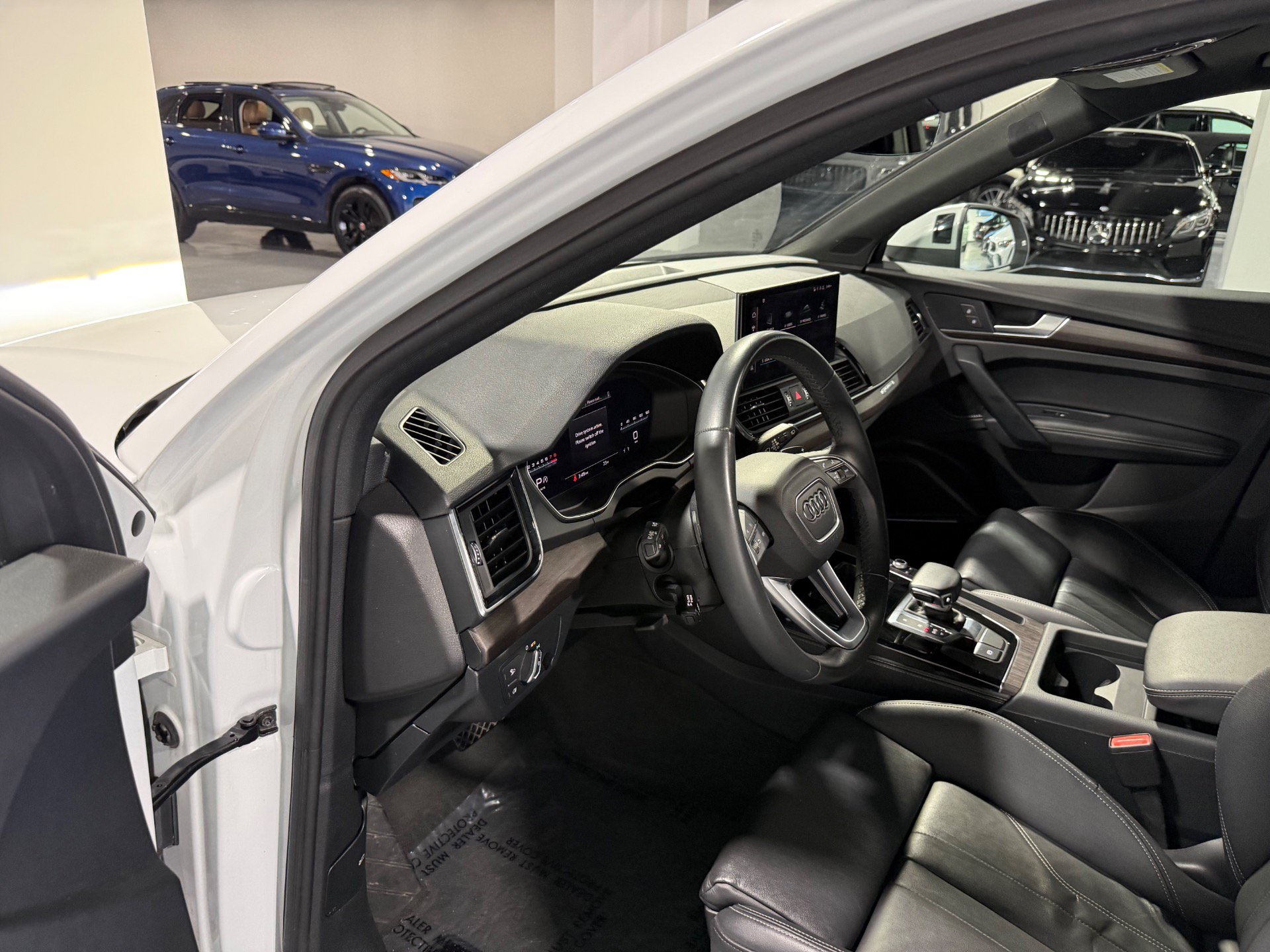 Used 2023 Audi Q5 2.0T Premium Plus w/ Premium Plus Package AWD/4WD image 24