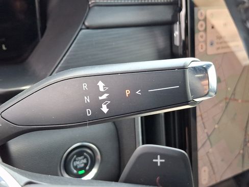 Used 2025 GMC Acadia Elevation FWD image 15