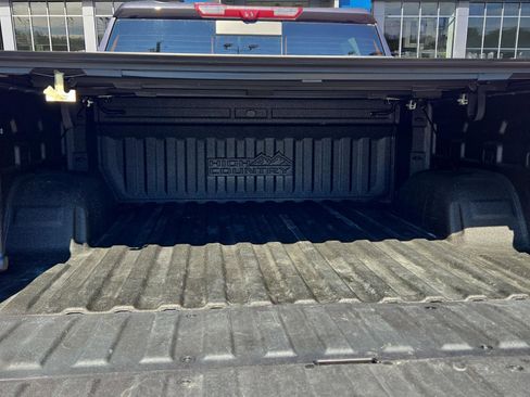 Used 2023 Chevrolet Silverado 1500 High Country w/ High Country Premium Package image 10