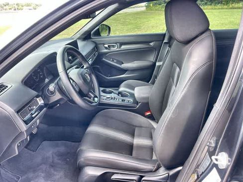 Used 2025 Honda Civic Sport image 11