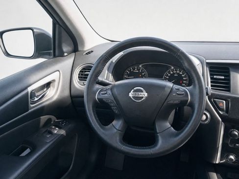 Used 2020 Nissan Pathfinder SV FWD image 23