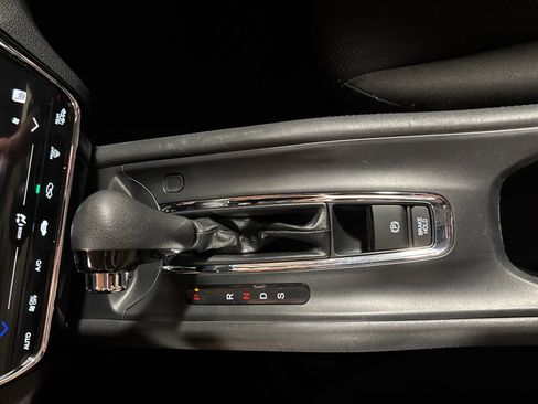 Certified 2017 Honda HR-V EX image 24